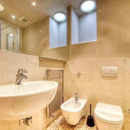 Apartmentsarena - Mercatorum - Piazza Erbe Apartament