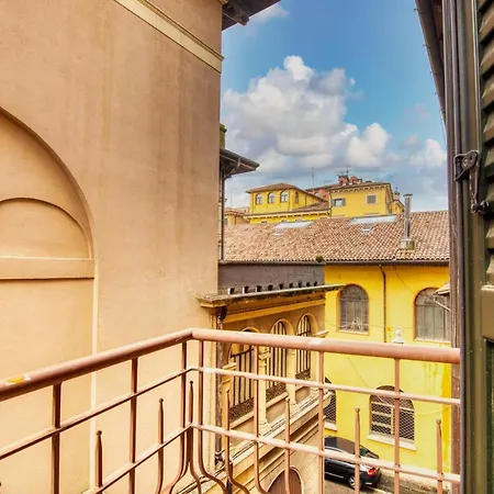 Apartmentsarena - Mercatorum - Piazza Erbe * Werona